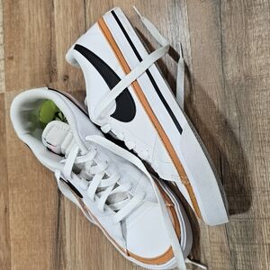 Nike Women's White and Orange Sneakers
